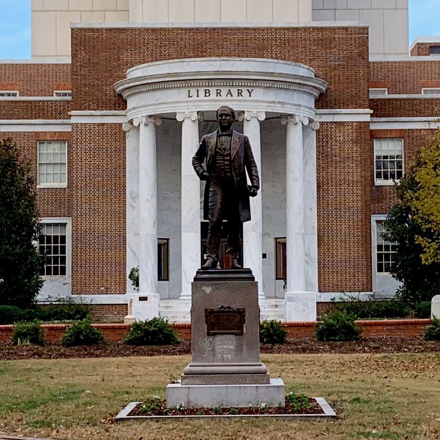 Relief veterinarian working at a clinic in Greensboro, North Carolina.